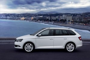 skoda-fabia-combi-2018-(12)