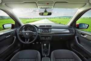 skoda-fabia-combi-2018-(3)