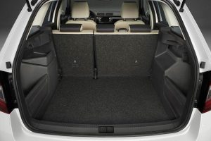 skoda-fabia-combi-2018-(4)