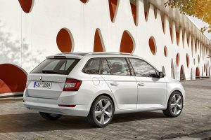 skoda-fabia-combi-2018-(6)