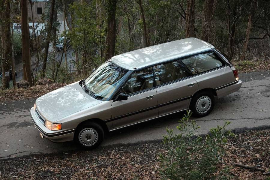 https://autogreeknews.gr/wp-content/uploads/2021/01/1990-legacy-wagon-bought-by-subaru-of-america-3.jpg