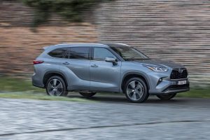 2021-Toyota-Highlander-Europe-26