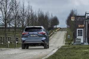 2021-Toyota-Highlander-Europe-29