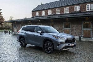 2021-Toyota-Highlander-Europe-51