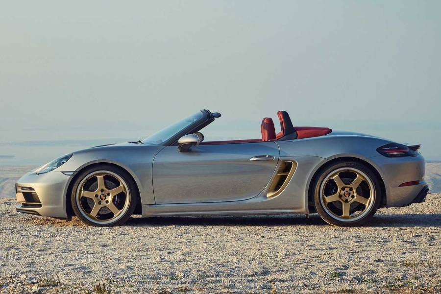 https://autogreeknews.gr/wp-content/uploads/2021/01/2021-porsche-boxster-25-side.jpg
