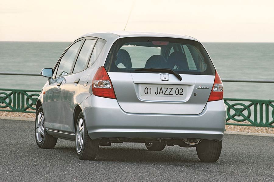 https://autogreeknews.gr/wp-content/uploads/2021/01/Honda-Jazz-2002-8.jpg