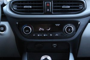 Hyundai-i10-1.0-AMT-(13)