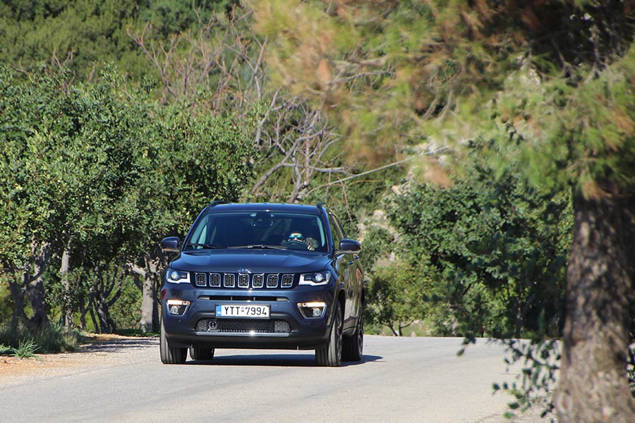 https://autogreeknews.gr/wp-content/uploads/2021/01/Jeep-Compass-4xe-34.jpg