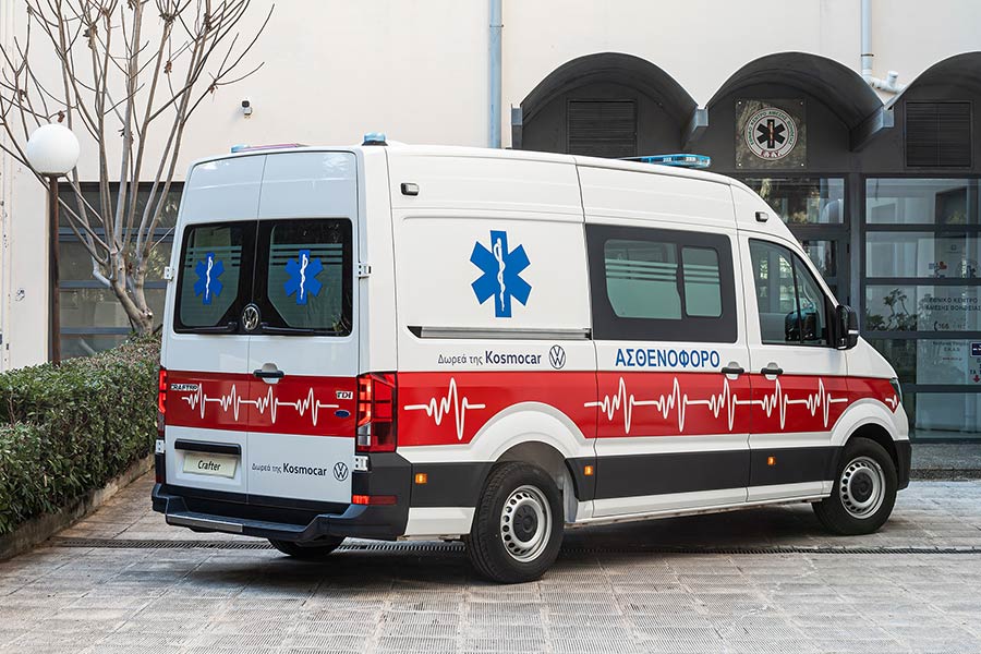 https://autogreeknews.gr/wp-content/uploads/2021/01/KOSMOCAR_ΑΣΘΕΝΟΦΟΡΟ_VOLKSWAGEN_CRAFTER_EKAB_3.jpg