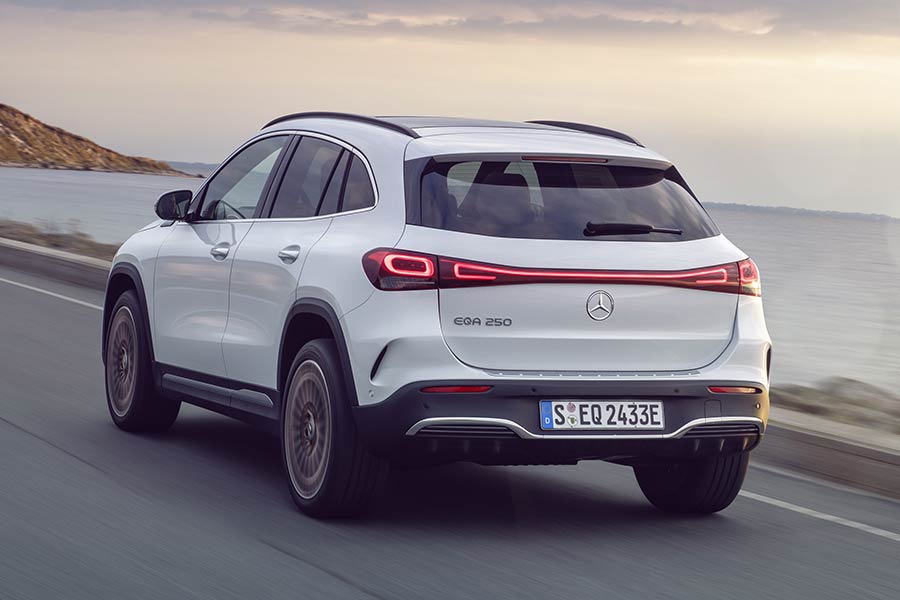 https://autogreeknews.gr/wp-content/uploads/2021/01/Mercedes-EQA-7.jpg