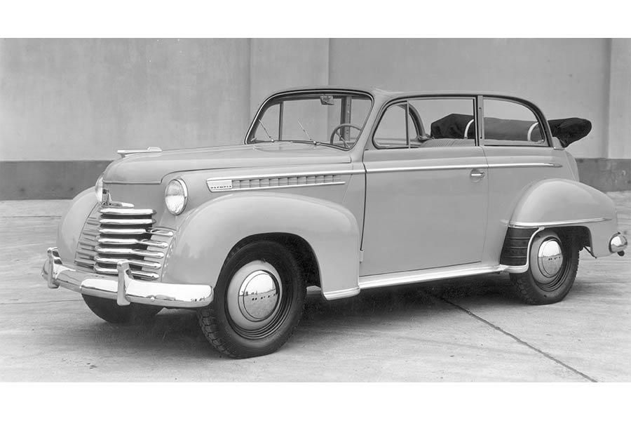 https://autogreeknews.gr/wp-content/uploads/2021/01/Opel-Olympia-1950-3.jpg
