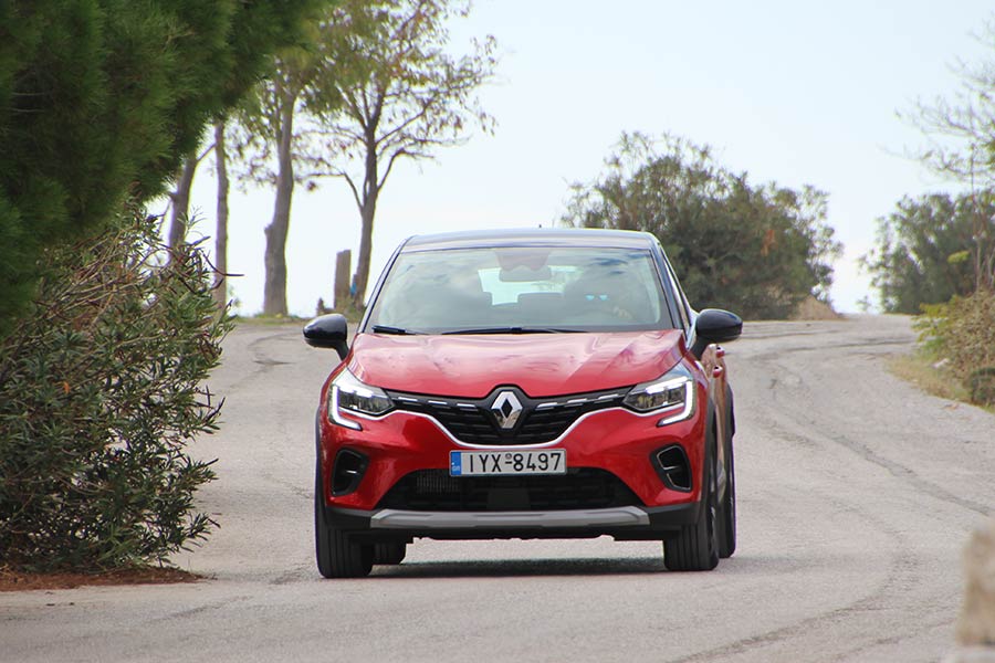 https://autogreeknews.gr/wp-content/uploads/2021/01/Renault-Captur-1.3-TCe-130-35.jpg