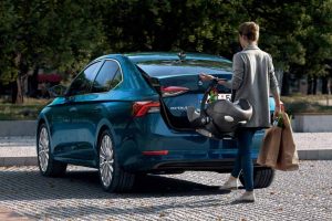 Skoda-Octavia-2020-xoros-aposkeuwn-(14)