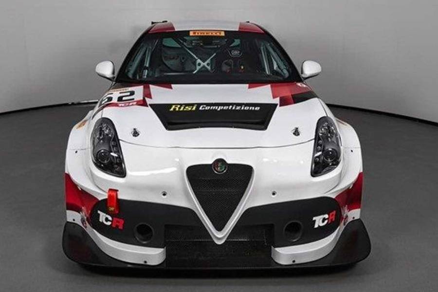 https://autogreeknews.gr/wp-content/uploads/2021/01/alfa-romeo-giulietta-tcr-2.jpg