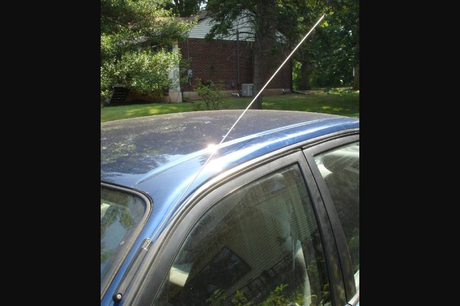 https://autogreeknews.gr/wp-content/uploads/2021/01/car-antenna-3.jpg