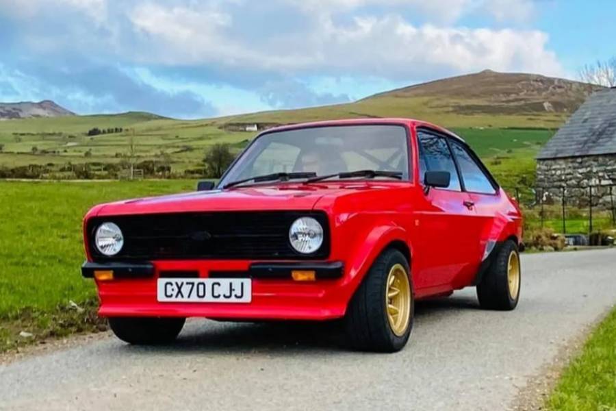 https://autogreeknews.gr/wp-content/uploads/2021/01/new-ford-escort-mk2-3.jpg
