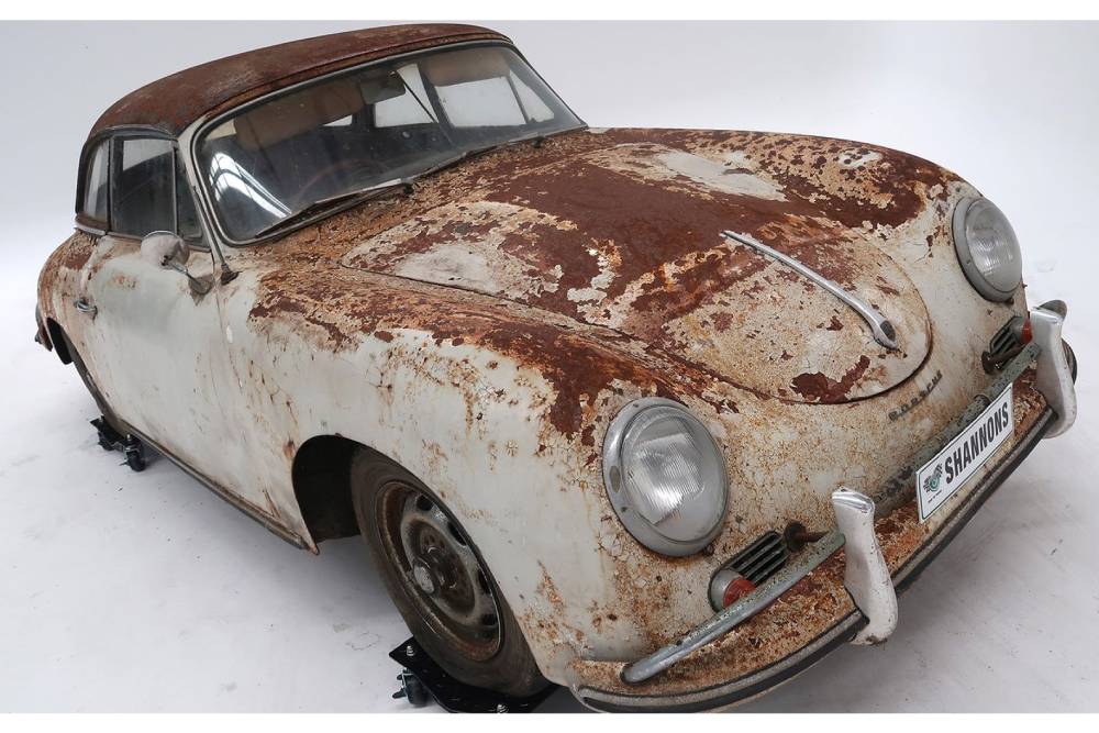 https://autogreeknews.gr/wp-content/uploads/2021/02/1958-rusted-porsche-356a-super-cabriolet-4.jpg