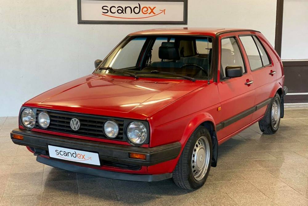https://autogreeknews.gr/wp-content/uploads/2021/02/1990-vw-golf-diesel-3.jpg