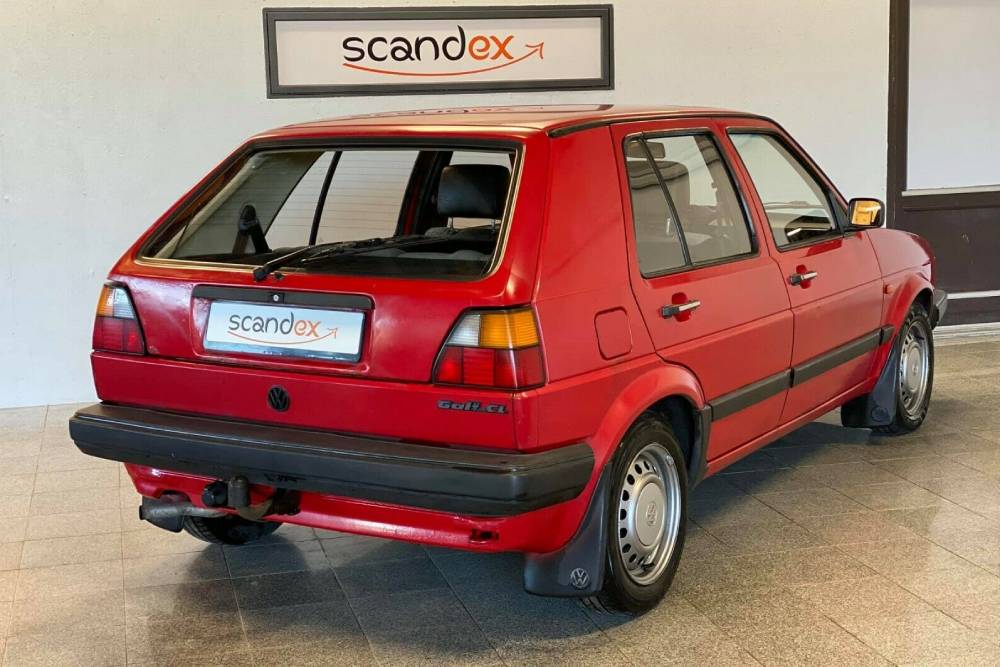 https://autogreeknews.gr/wp-content/uploads/2021/02/1990-vw-golf-diesel-5.jpg