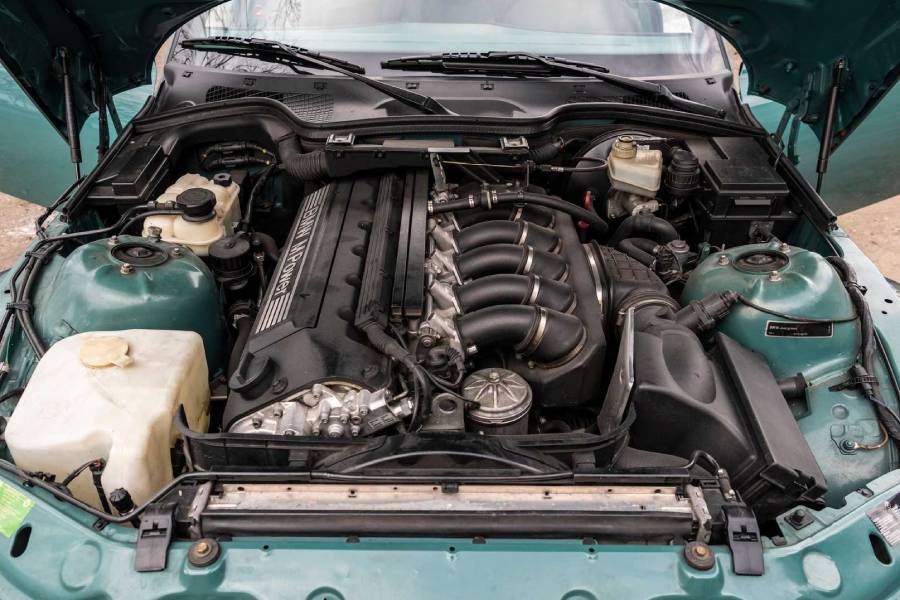 https://autogreeknews.gr/wp-content/uploads/2021/02/1998-bmw-m-coupe-for-sale-engine.jpg