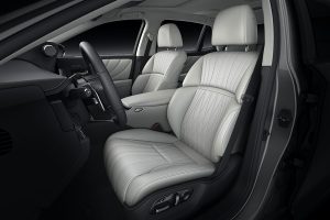 2021-Lexus-LS-500-Luxury-005