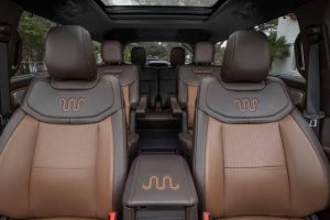 2021-ford-explorer-king-ranch 12