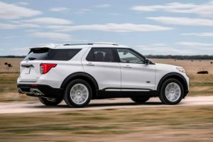 2021-ford-explorer-king-ranch 5
