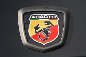 Abarth-124-Spider-log