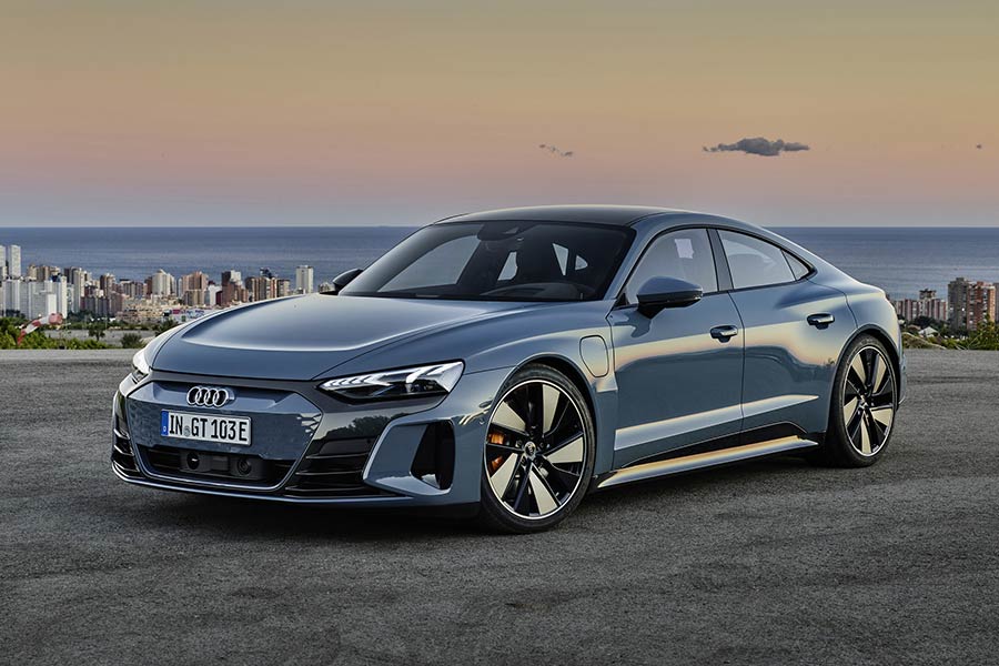 https://autogreeknews.gr/wp-content/uploads/2021/02/Audi-e-tron-GT-4.jpg