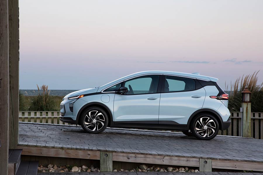 https://autogreeknews.gr/wp-content/uploads/2021/02/Chevrolet-Bolt-2021-2.jpg