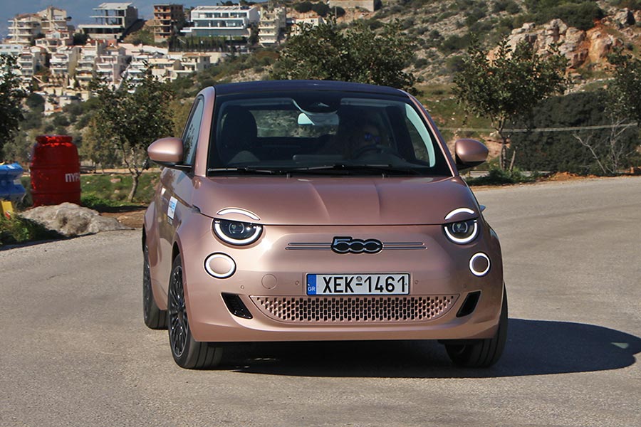 https://autogreeknews.gr/wp-content/uploads/2021/02/Fiat-500e-Cabrio-30.jpg