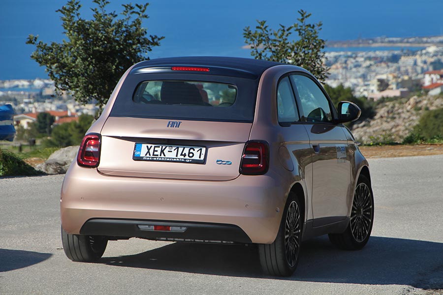 https://autogreeknews.gr/wp-content/uploads/2021/02/Fiat-500e-Cabrio-32.jpg