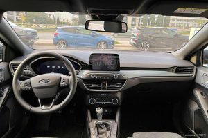 Ford-Focus-Active-X-Car-Center-(2)