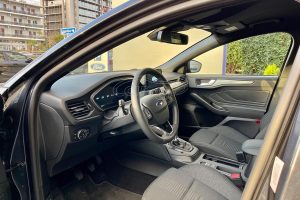 Ford-Focus-Active-X-Car-Center-(4)