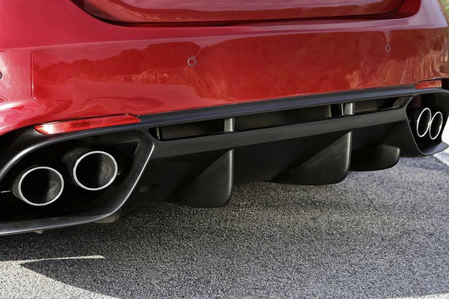 https://autogreeknews.gr/wp-content/uploads/2021/02/Giulia_QV_exhaust.jpg