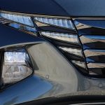 Hyundai-Tucson-front-lights