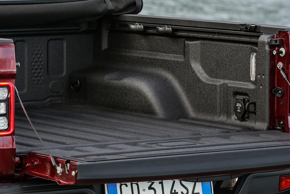 Έρχεται το απόλυτο διπλοκάμπινο αγροτικό 4×4