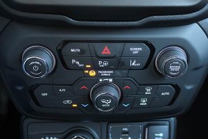 Jeep-Renegade-4xe-(14)