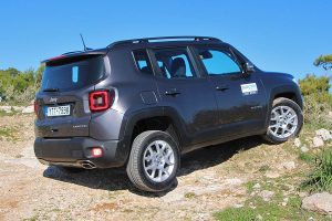 Jeep-Renegade-4xe-(43)