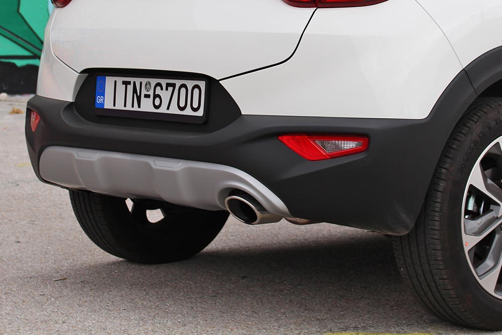 https://autogreeknews.gr/wp-content/uploads/2021/02/Kia-Stonic-rear.jpg