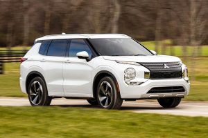 Mitsubishi-Outlander-2021-(1)