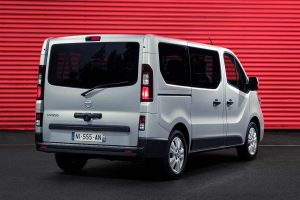 Nissan-NV300-Combi-2021-(12)