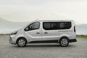 Nissan-NV300-Combi-2021-(4)