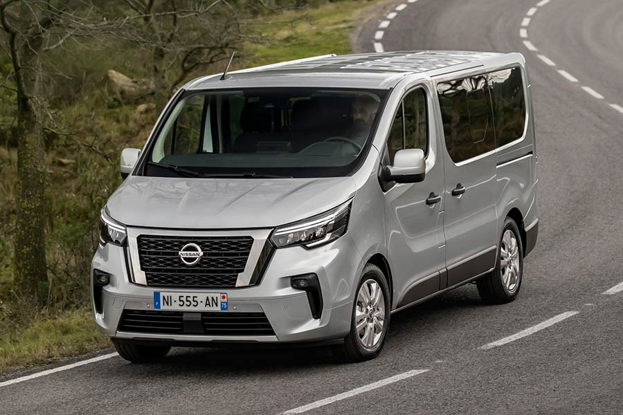 https://autogreeknews.gr/wp-content/uploads/2021/02/Nissan-NV300-Combi-2021-5.jpg