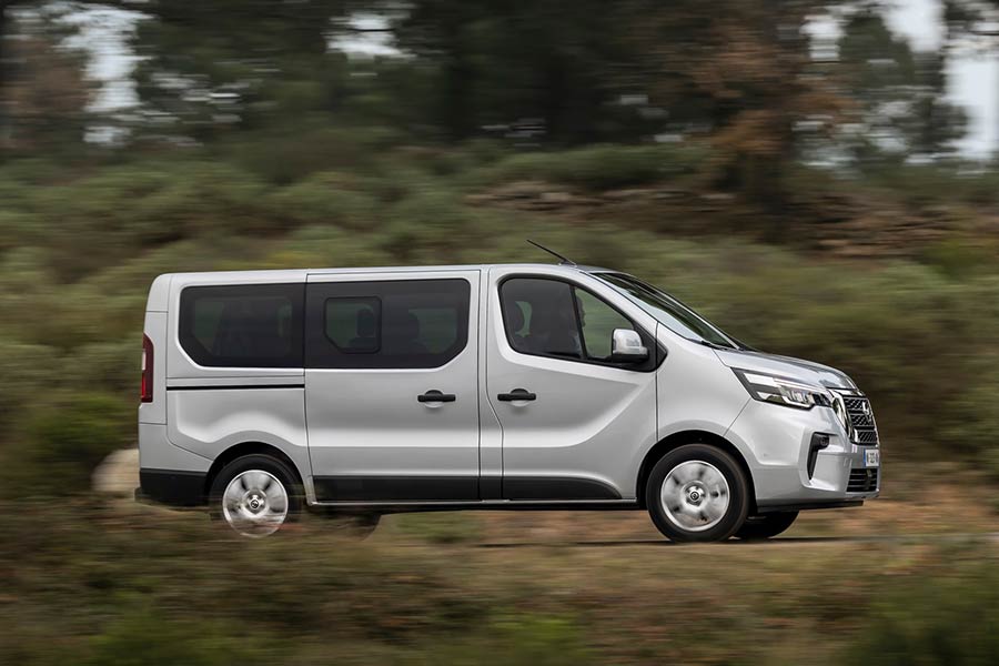 https://autogreeknews.gr/wp-content/uploads/2021/02/Nissan-NV300-Combi-2021-6.jpg