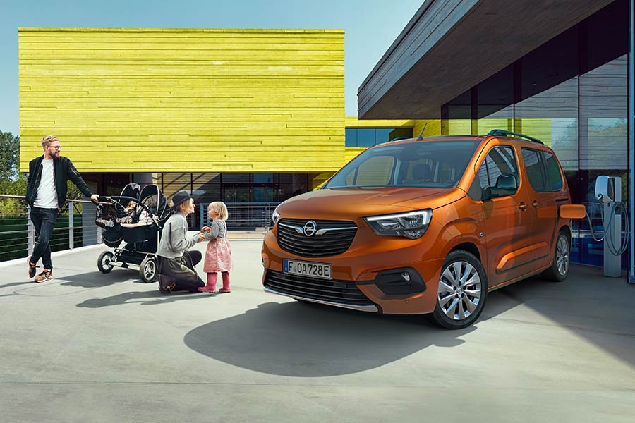 https://autogreeknews.gr/wp-content/uploads/2021/02/Opel-Combo-e-Life-514520.jpg