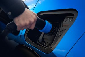 Peugeot-2008e-charge