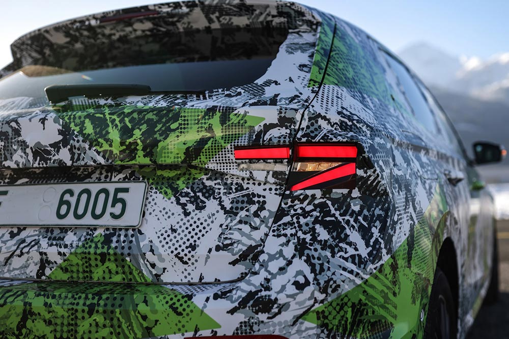 https://autogreeknews.gr/wp-content/uploads/2021/02/Skoda-Fabia-2021-covered-10.jpg