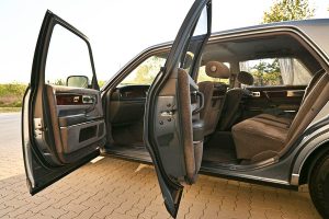 Toyota-Century-2000-(4)