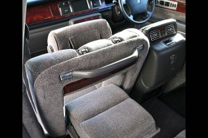 Toyota-Century-2000-(7)